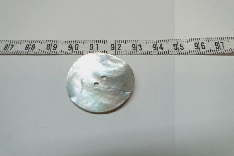 Knoop 10 ca 27 mm parelmoer