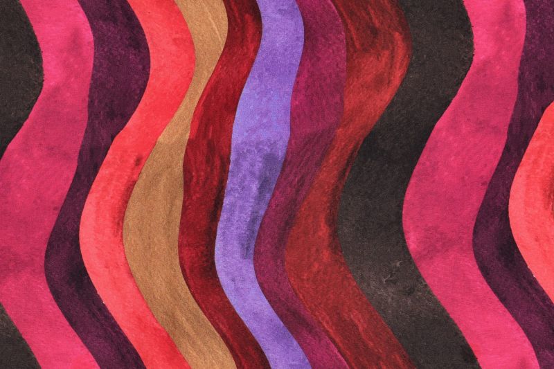 Viscose stof, golvende lijnenprint, roze/aubergine/paars. A.138-1