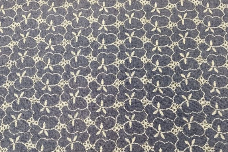 Soepel-vallende-jeans-katoen-stof-broderie-print-x819