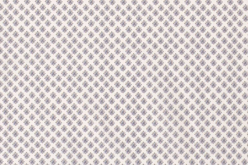 Poplin-katoen-stof-grafische-print-bloemetjes-gebroken-wit-blauw