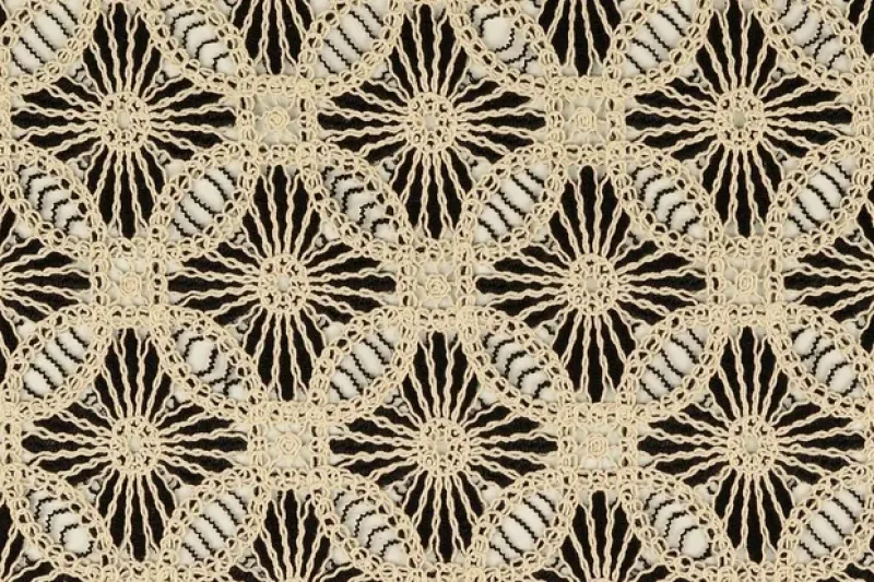 Gehaakte-kant-stof-cirkel-motief-P286