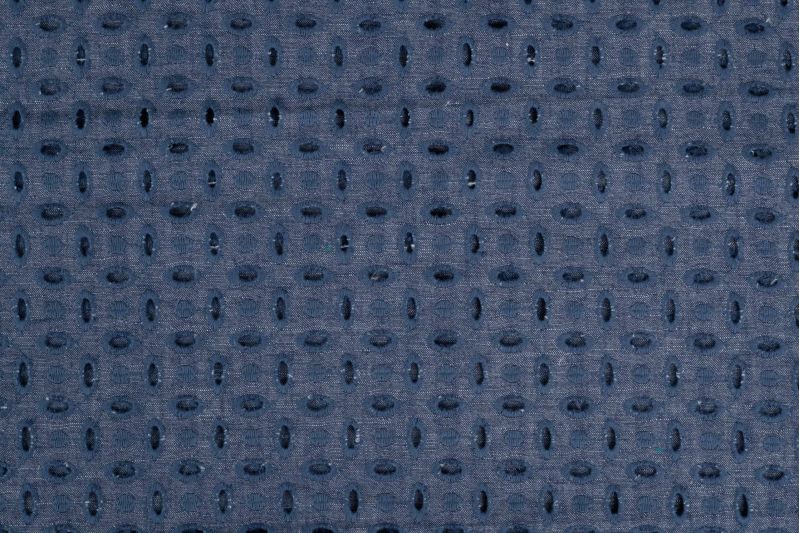 Linnen-melange-stof-broderie-y152