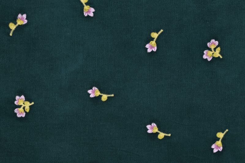 Corduroy Babyrib Stof, Bloemen, Groen/Paars. P921-1