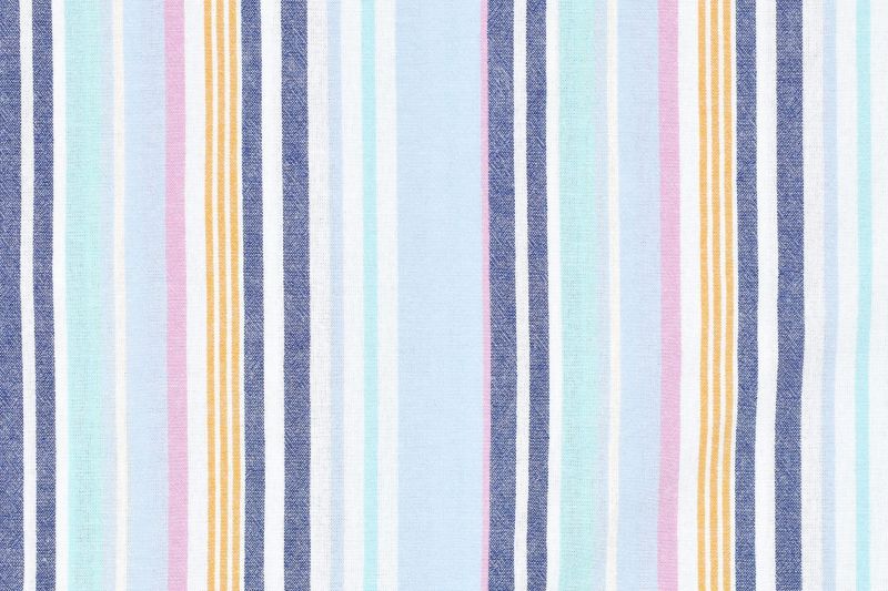 Katoen stof, garen geverfd, streep motief, blauw/geel/roze/wit. A.152-1