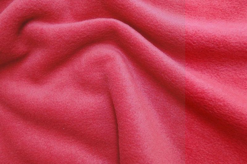 Fleece stof rood. FL015