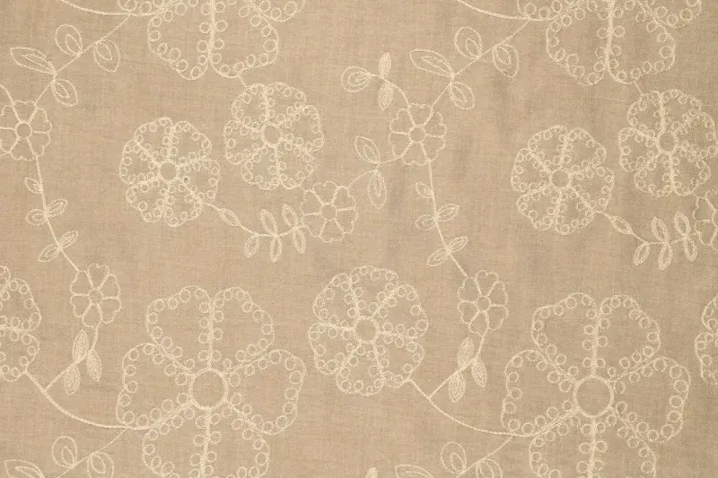 Soepel-vallende-embroidery-stof-bloemen-p594