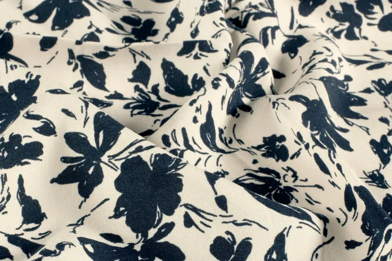 Soepel-vallende-bamboe-stof-bloemenprint-P326