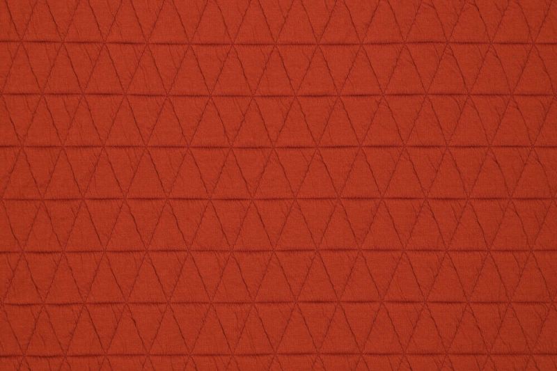 Gestept-relief-dubbeldoek-jersey-stof-driehoekjes-roest-a0521