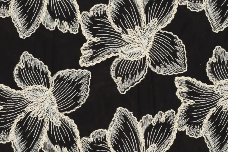 Katoen-broderie-stof-grote-bloemen-P481