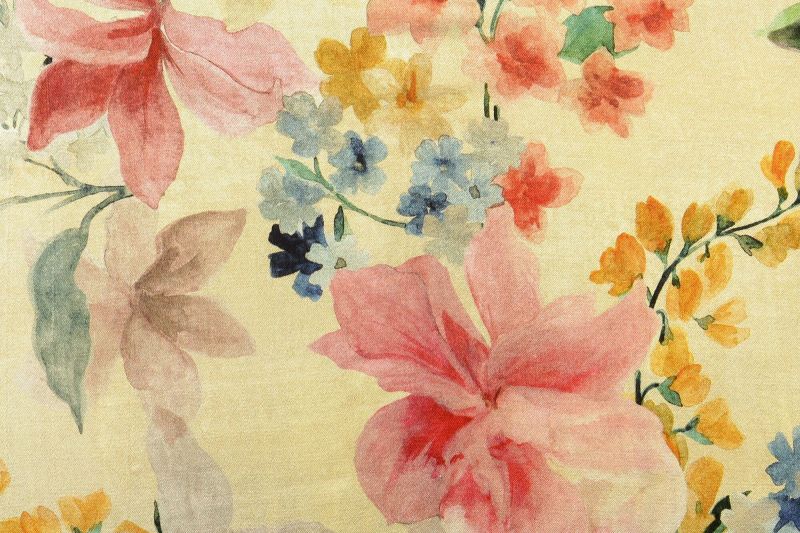Viscose-satijn-stof-romantische-bloemen-y797