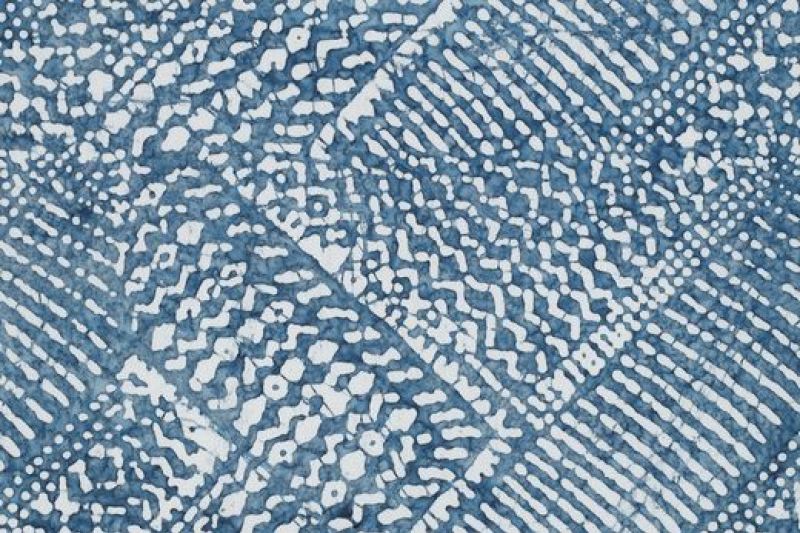 Batik-viscose-stof-vlakken-met-vlekjes-x1444