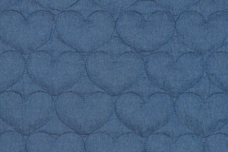 Gestepte-stof-denim-hartjes-P495