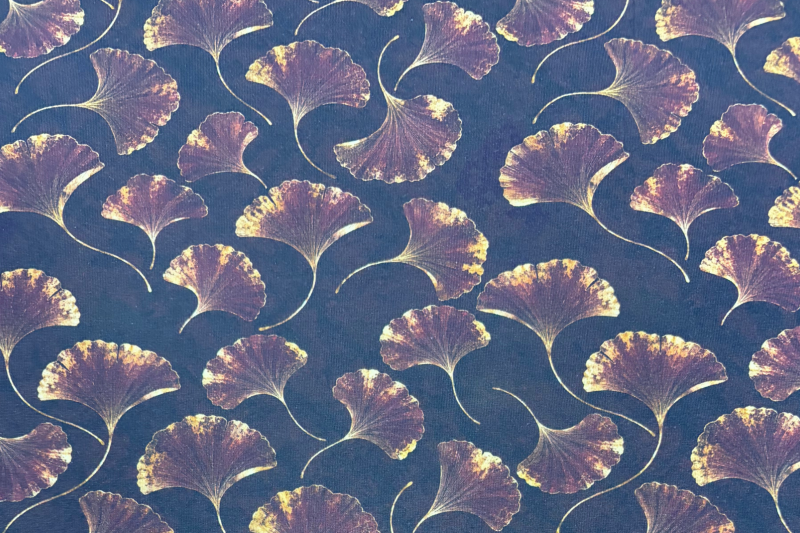 Tricot katoen stof, bladeren print, aubergine. Actie26-1