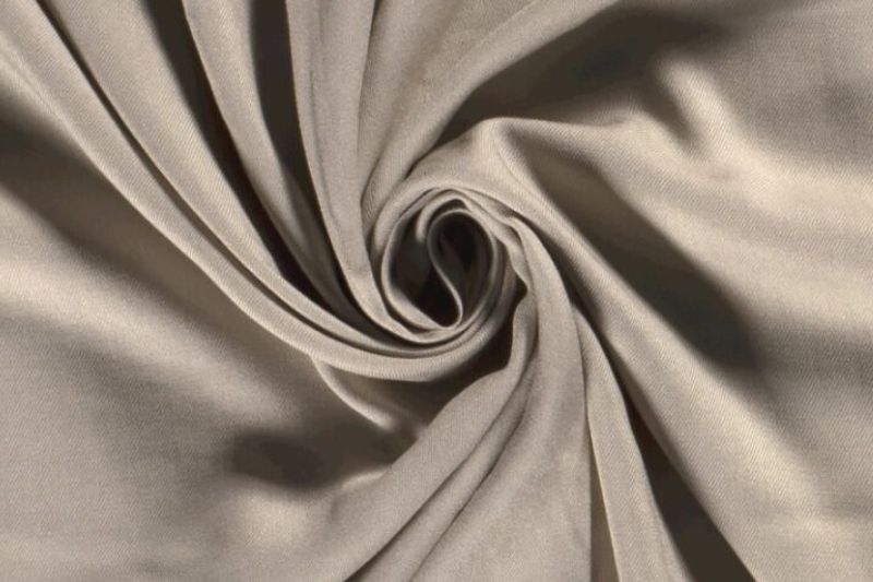Viscose-twill-stof-soepel-vallend-zand-c487