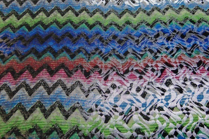 Lycra Zig zag patroon kobalt fuchsia col1 H1279