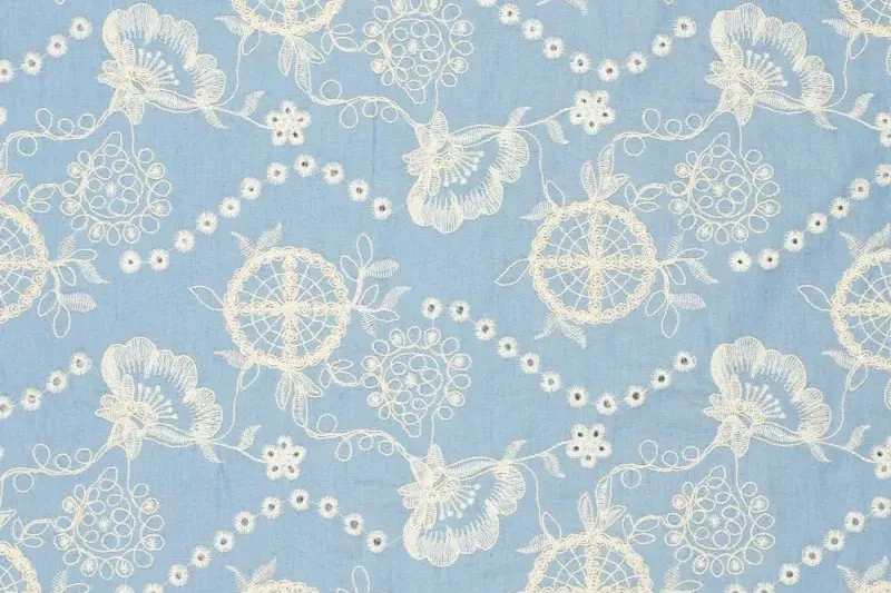 Geborduurde-denim-stof-fantasie-motief-y399