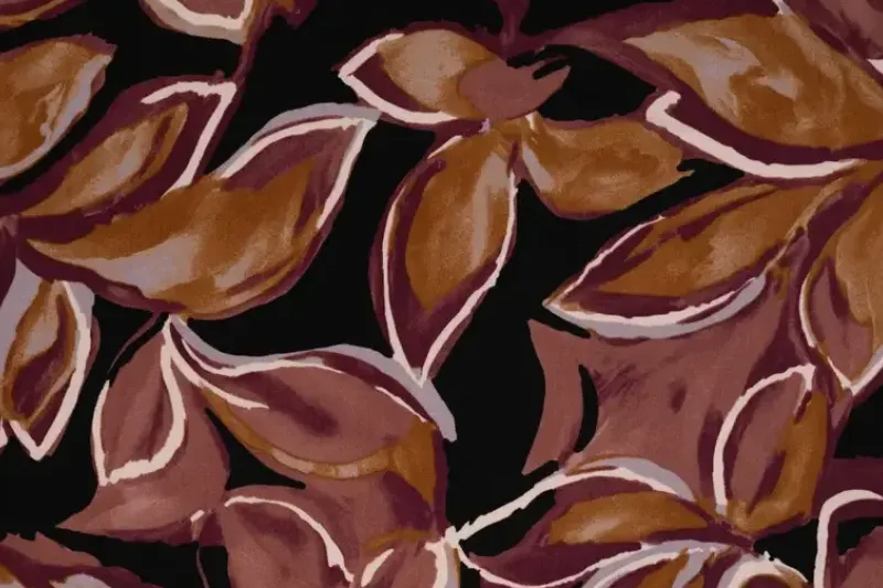 Viscose twill stof, bladeren print, aubergine/zwat/creme. P967-1