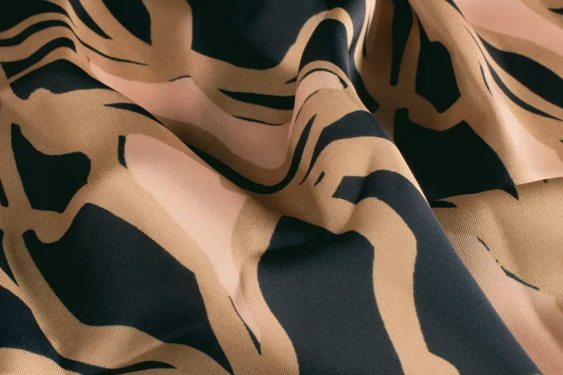 Satijn-de-luxe-fantasieprint-P328