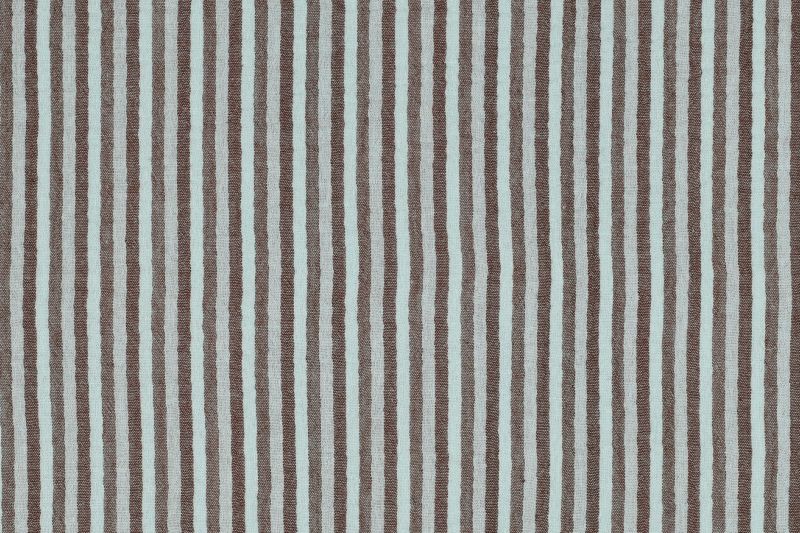 Double gauze stof, garengeverfde streep print, blauw bruin. A.170-1