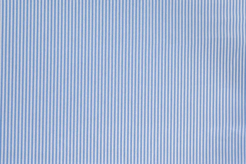 Poplin-katoen-stof-foliedruk-smalle-streep-motief-P395