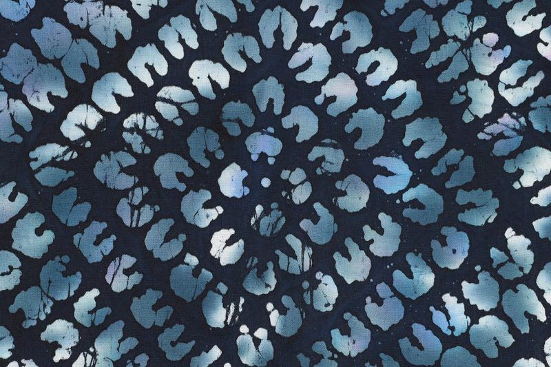 Batik-viscose-stof-abstracte-print-x1439