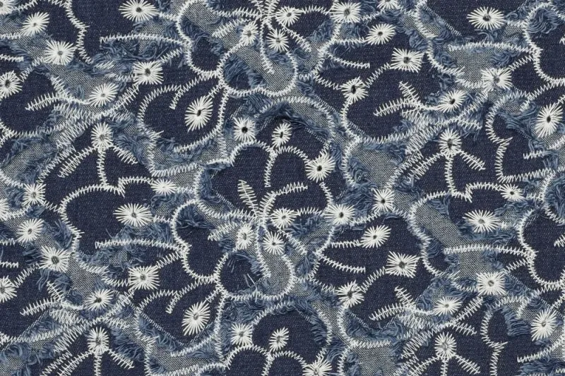Denim-ruffle-jeans-stof-broderie-bloemen-P599