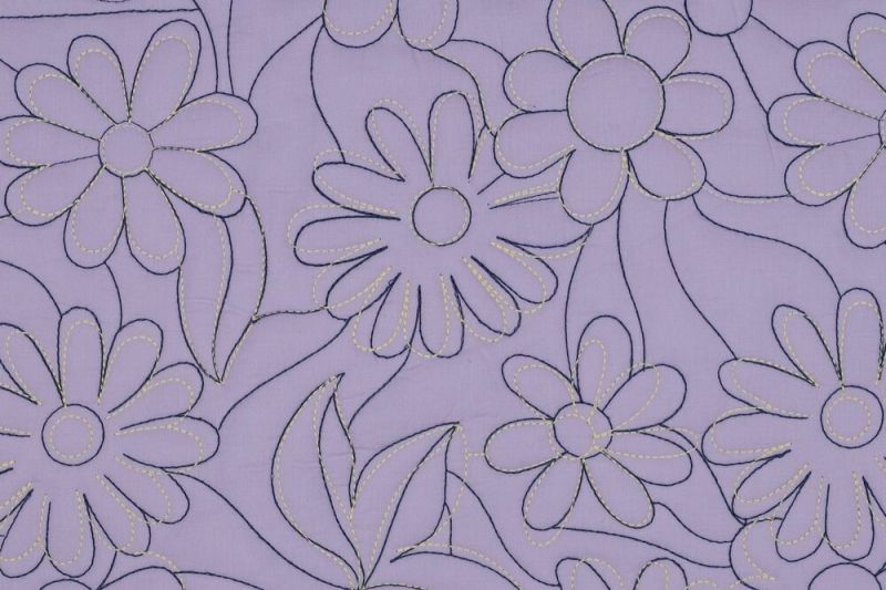 Gestepte-katoen-stof-geborduurde-bloemen-P001