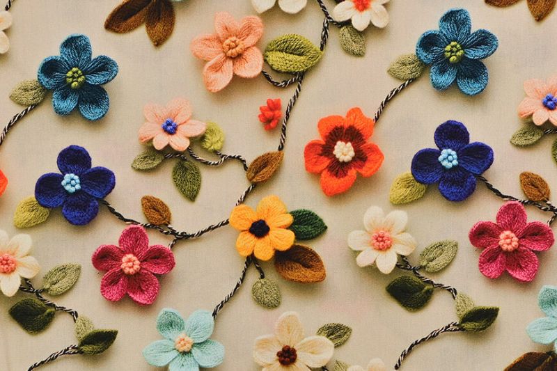 Poplin-katoen-stof-digitale-print-gehaakte-bloemen-P184