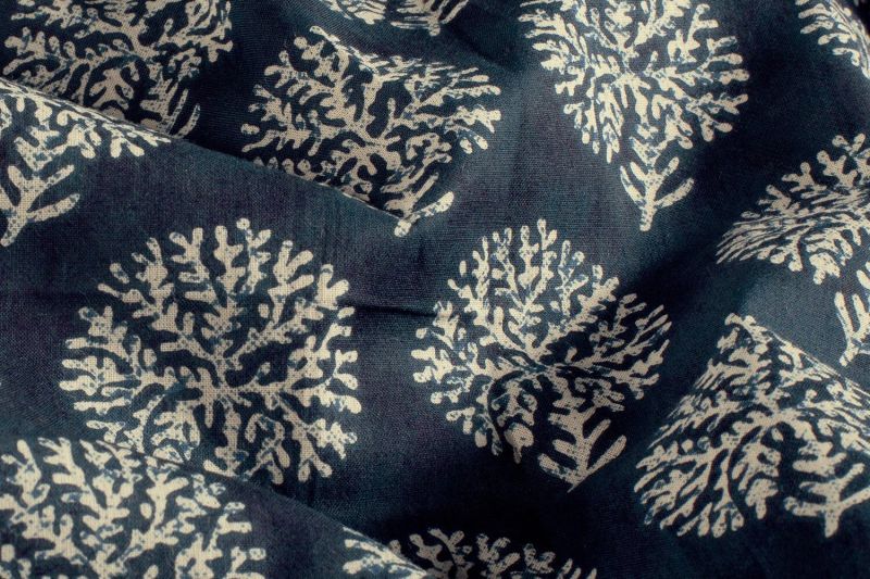 Batik-poplin-voile-katoen-stof-boompjesprint-y646