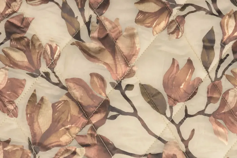 Gewatteerde-stof-doorgestikt-magnolia-takkenprint-y789