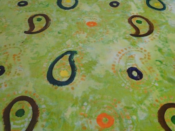 Batik stof met handpaint paisleyprint lime