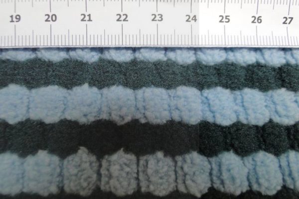 Fleece borg stof met streep van lichtblauw en grijs B0801 - Afbeelding 2