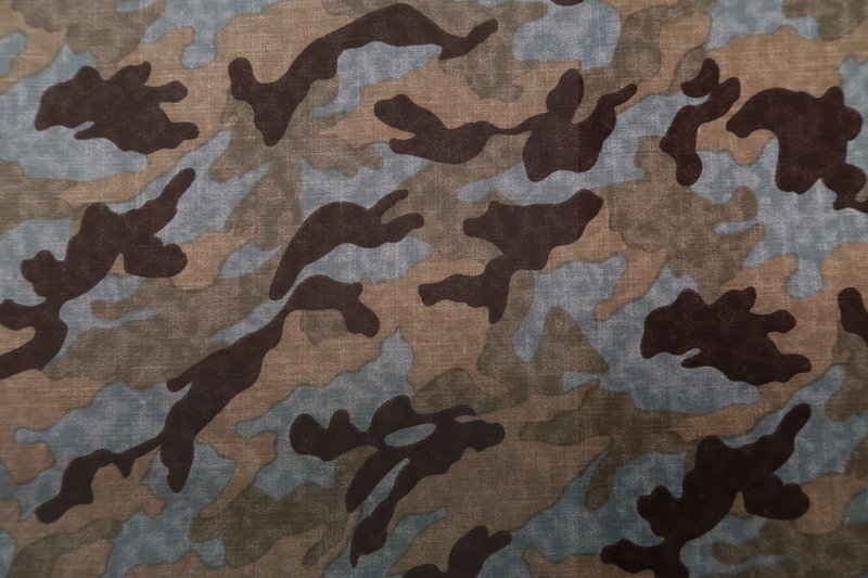 Postnummer efter skole at straffe Katoenen stretch stof, camouflage print, blauw/groen/bruin. R393