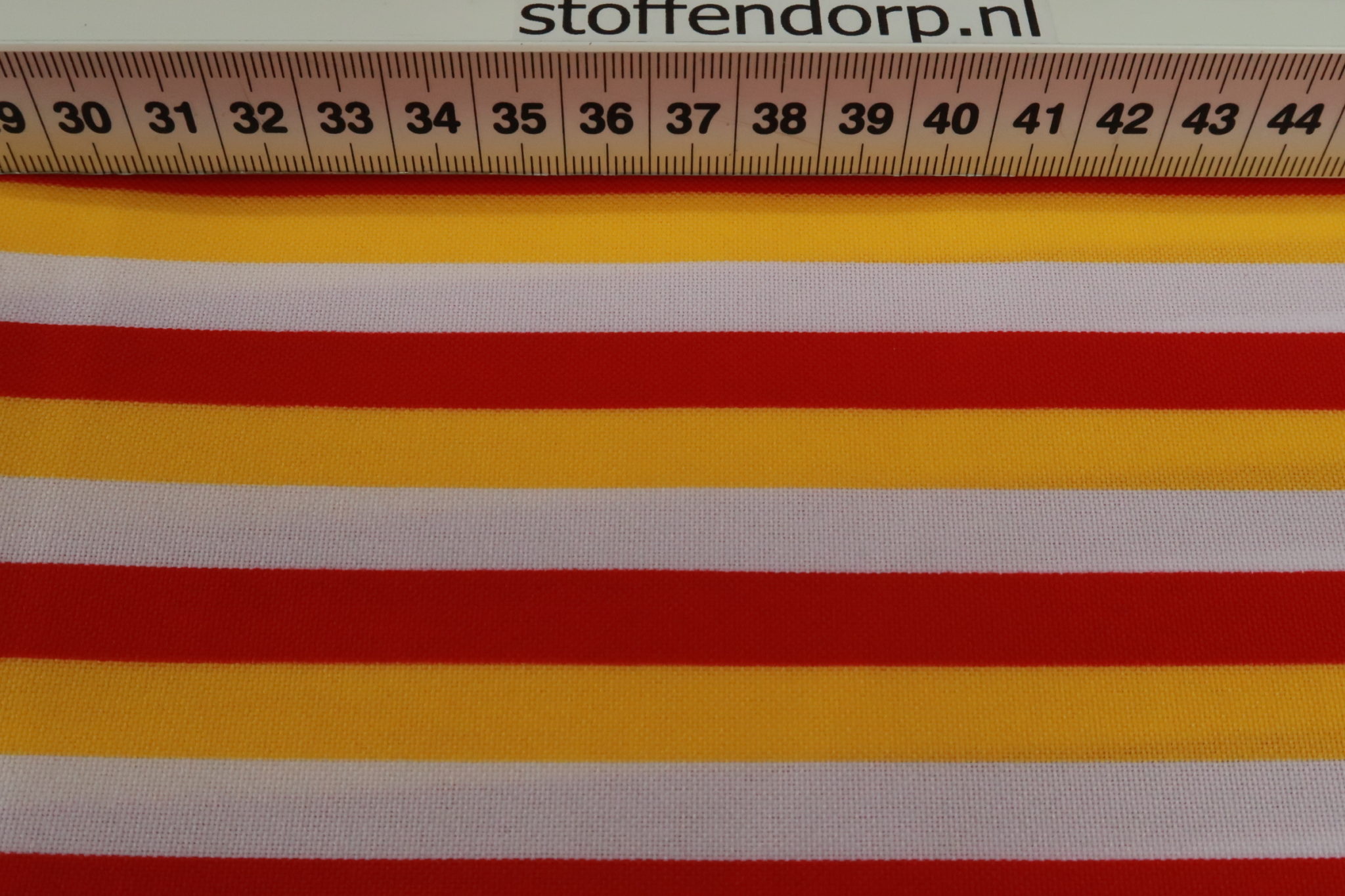 Opa timer Uitrusting Oeteldonk stof, texture stof, streep print, rood,wit,geel. Q405 -  Stoffendorp