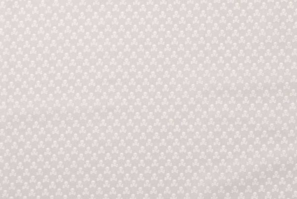 Q4140-poplin-katoen-stof-doodshoofden-lichtgrijs-wit