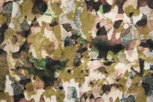 Z0342-Luxe-zomerstof-gevlekte-legerprint-groen-bruin