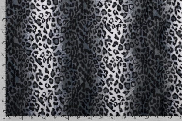 Velboa-stof-panterprint-v4504-69-3