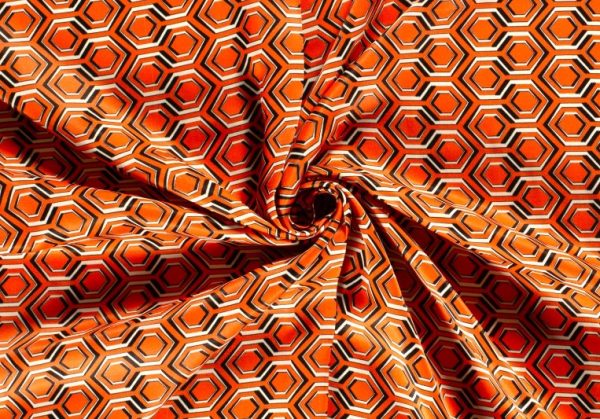 Viscose-satijn-stof-hexagonprint-x245-2