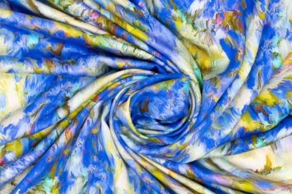 Viscose-satijn-zijden-look-stof-fantasieprint-x377
