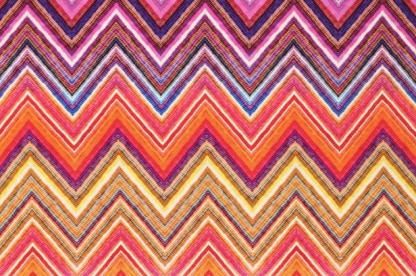 Viscose-stof-digitale-zigzagprint-d0604