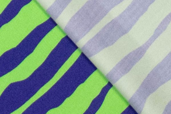 Viscose-stof-soepel-vallend-streepprint-x535-2