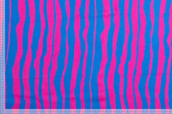 Viscose-stof-soepel-vallend-streepprint-x536-3