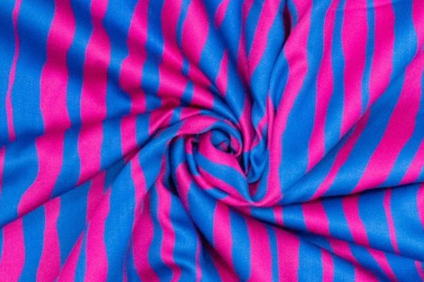 Viscose-stof-soepel-vallend-streepprint-x536
