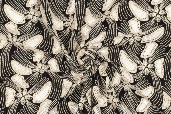 Embroidery-stof-anouk-bloemen-motief-2