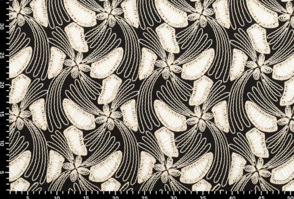 Embroidery-stof-anouk-bloemen-motief-3