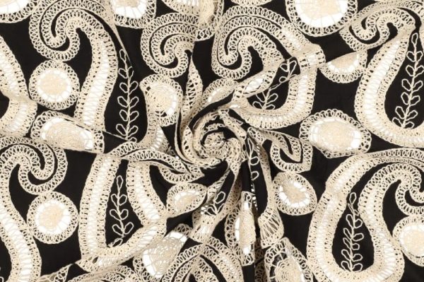 Embroidery-stof-paisleyprint-x1391-2