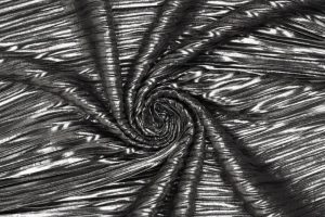 Plisse-stof-metallic-lizzy-zILVER-X1278