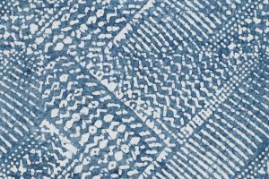 Batik-viscose-stof-vlakken-met-vlekjes-x1444