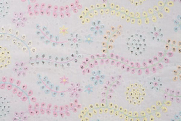 Broderie-stof-qjutie-qj33