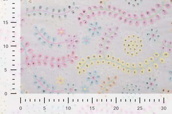 Broderie-stof-qjutie-qj33-3